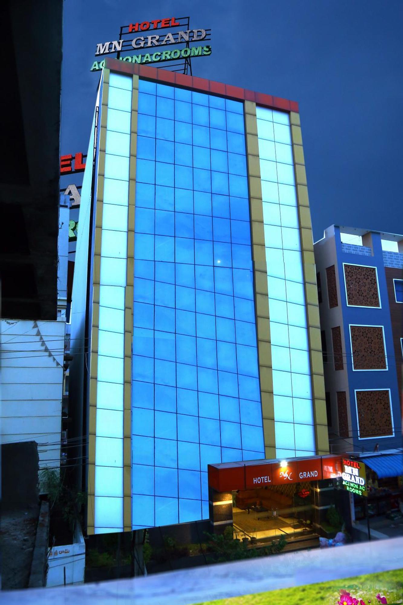 Hotel Mn Grand Shamshabad Airport Zone Hyderabad Eksteriør billede